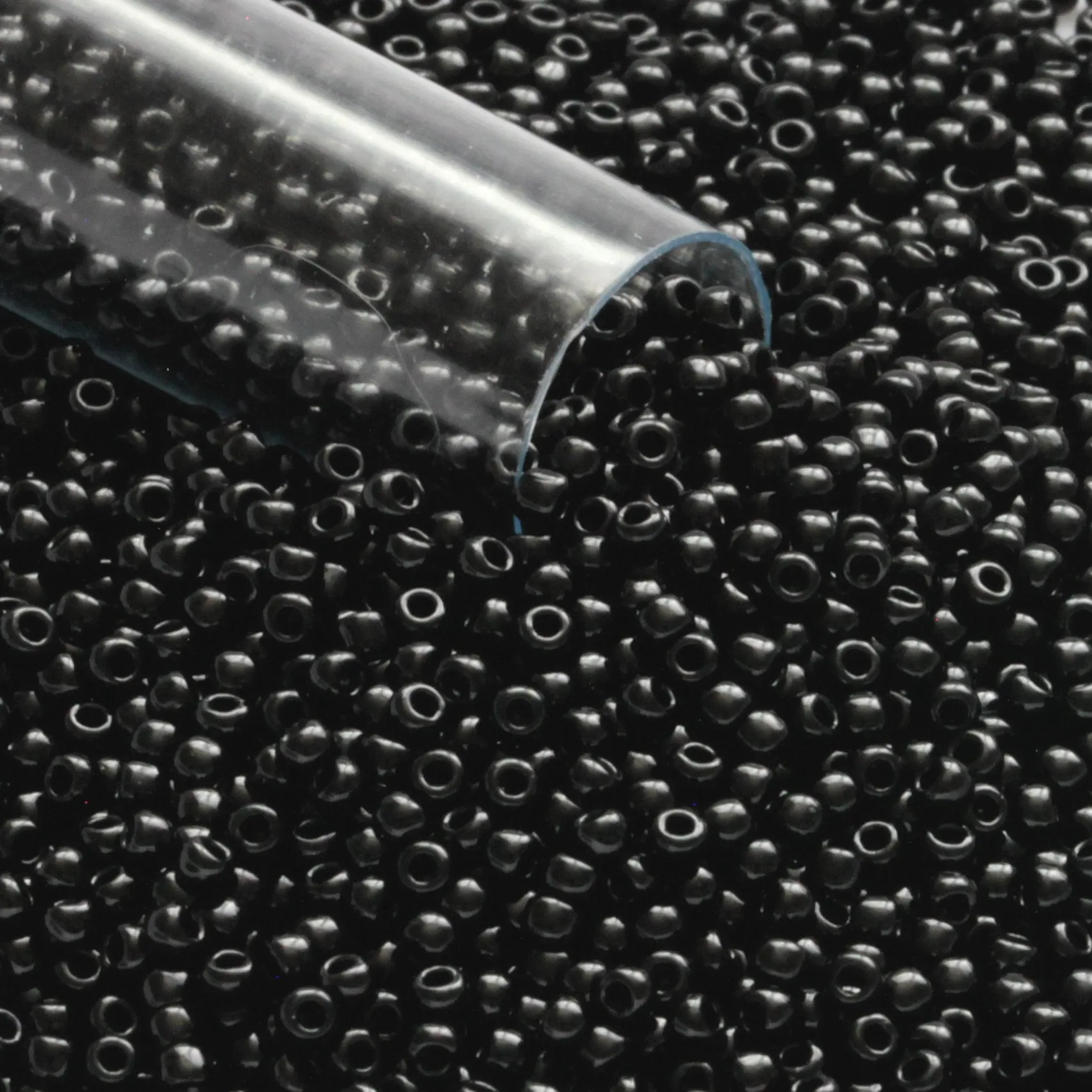 11/0 TR-49  Jet Black Opaque 10g/30g Round Toho | Beading Supply