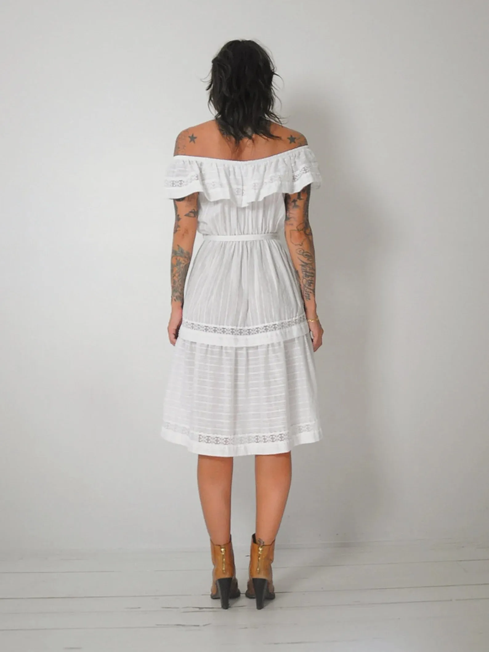 1970's Off Shoulder Cotton Dress