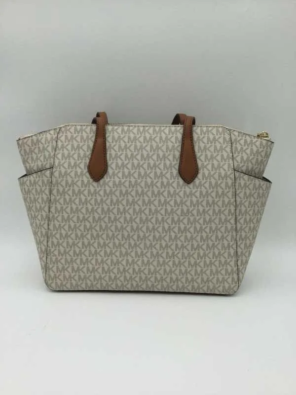 Marilyn Medium Logo Tote Bag
