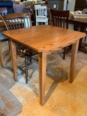 Oak Dining Table 30" x 30" x 30" - Showroom Model Dining Table